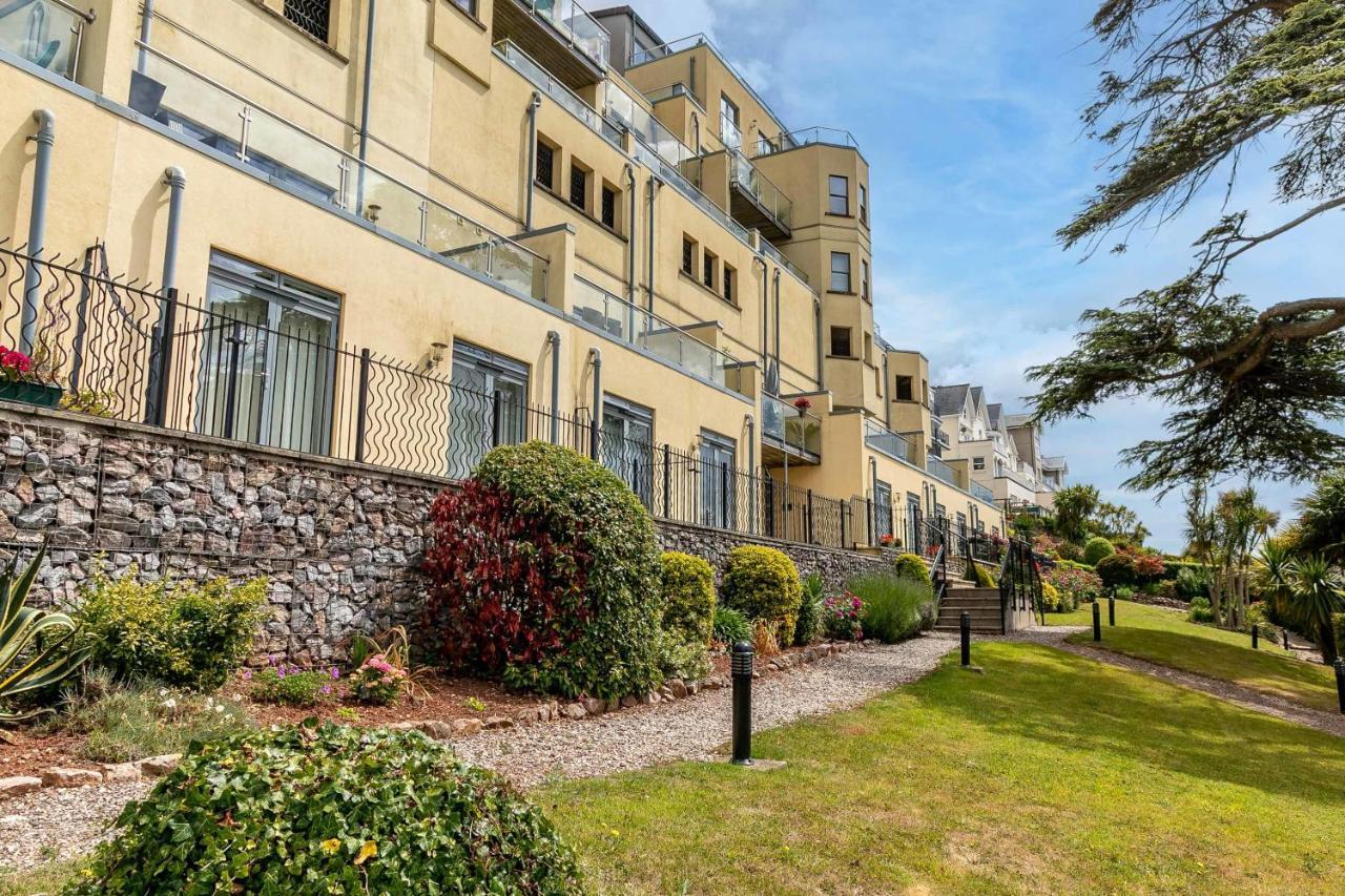 A7 Masts - Striking Beach Bolthole Apartment With Beautiful Sea Views Private Balcony & Parking Торки Экстерьер фото